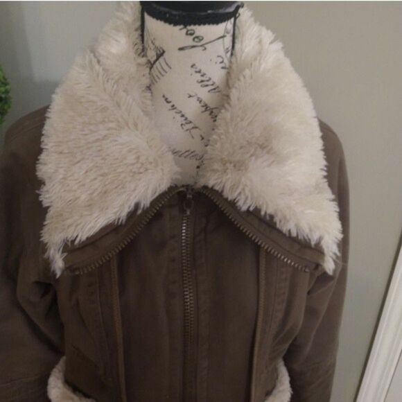 Big Chill Tan Jacket with White Trim - Picture 3 of 8